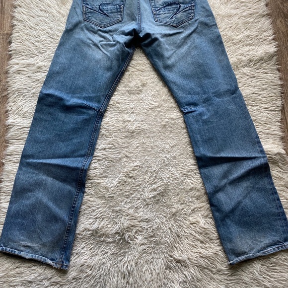 Z Brand Distressed LOW RISE STRAIGHT LEG Jeans - Picture 4 of 6